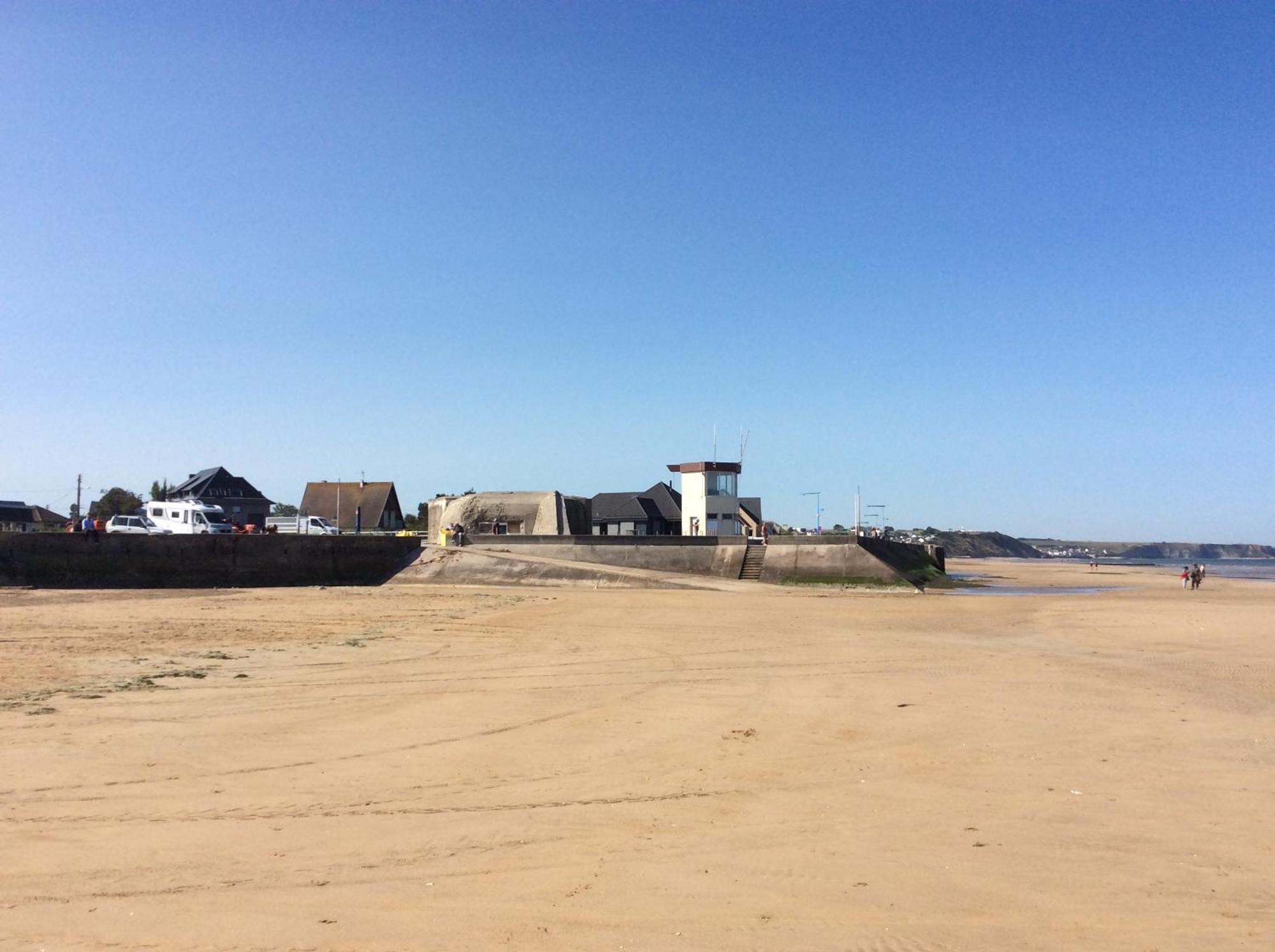 Le So Art, Grande Maison 4 Chambres, Terrain De Petanque, Grand Jardin Clos, Flipper, Babyfoot, Jeux Arcade, Ping Pong,1 Km Mer, Proche Golf, Port En Bessin, Bayeux Et Plages Du Debarquement, Adaptee Enfants Commes Eksteriør bilde