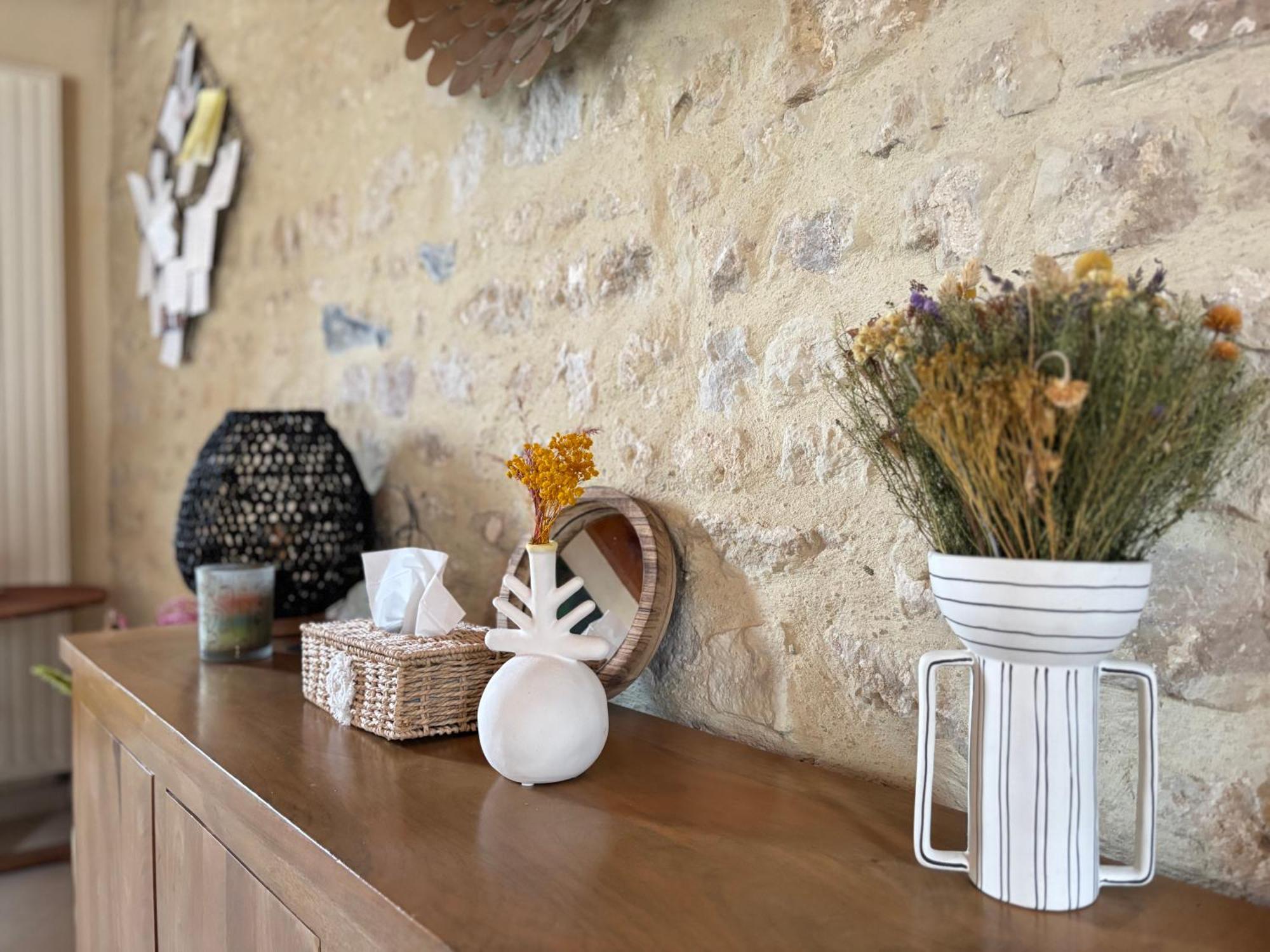 Le So Art, Grande Maison 4 Chambres, Terrain De Petanque, Grand Jardin Clos, Flipper, Babyfoot, Jeux Arcade, Ping Pong,1 Km Mer, Proche Golf, Port En Bessin, Bayeux Et Plages Du Debarquement, Adaptee Enfants Commes Eksteriør bilde