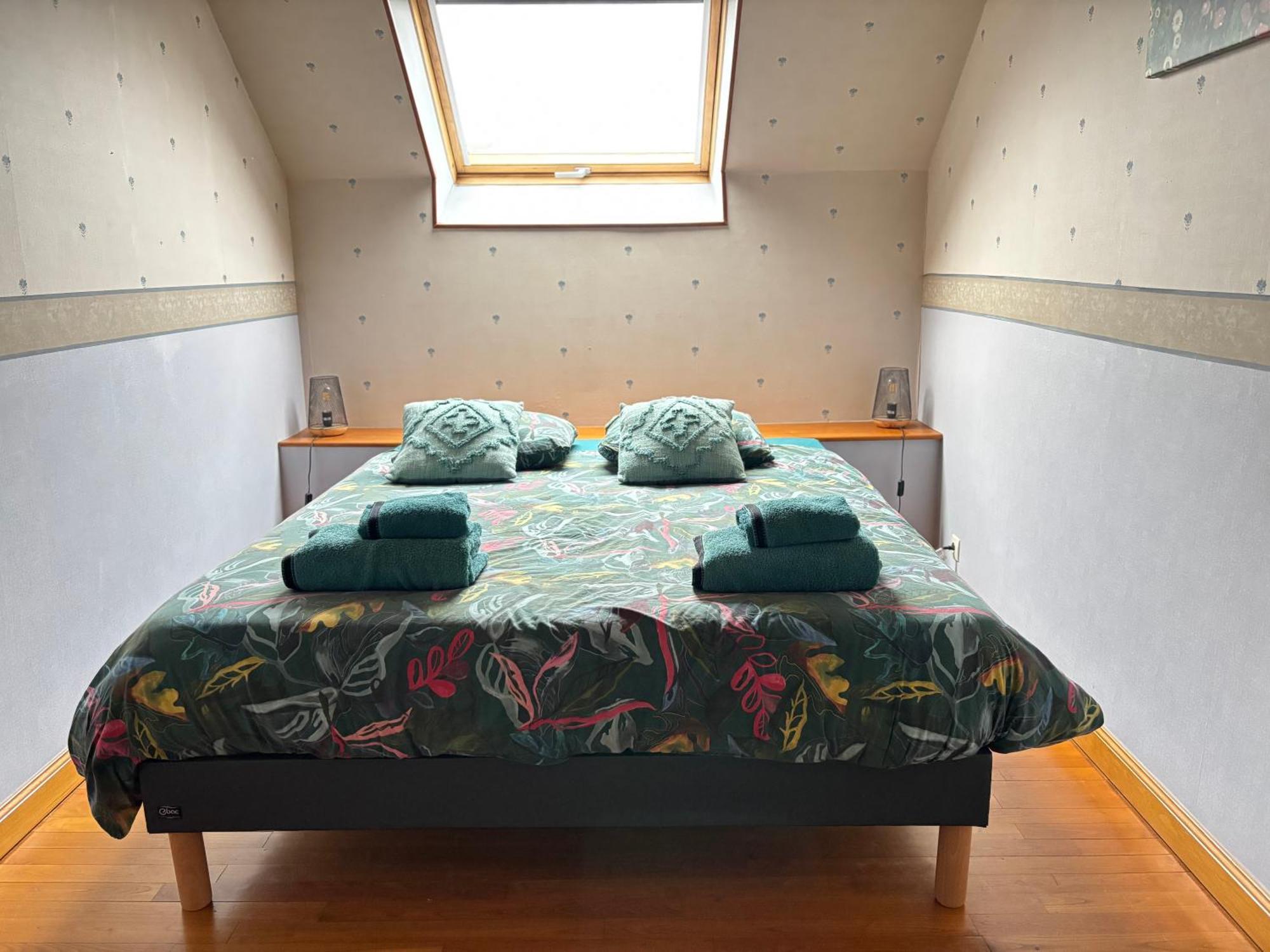 Le So Art, Grande Maison 4 Chambres, Terrain De Petanque, Grand Jardin Clos, Flipper, Babyfoot, Jeux Arcade, Ping Pong,1 Km Mer, Proche Golf, Port En Bessin, Bayeux Et Plages Du Debarquement, Adaptee Enfants Commes Eksteriør bilde