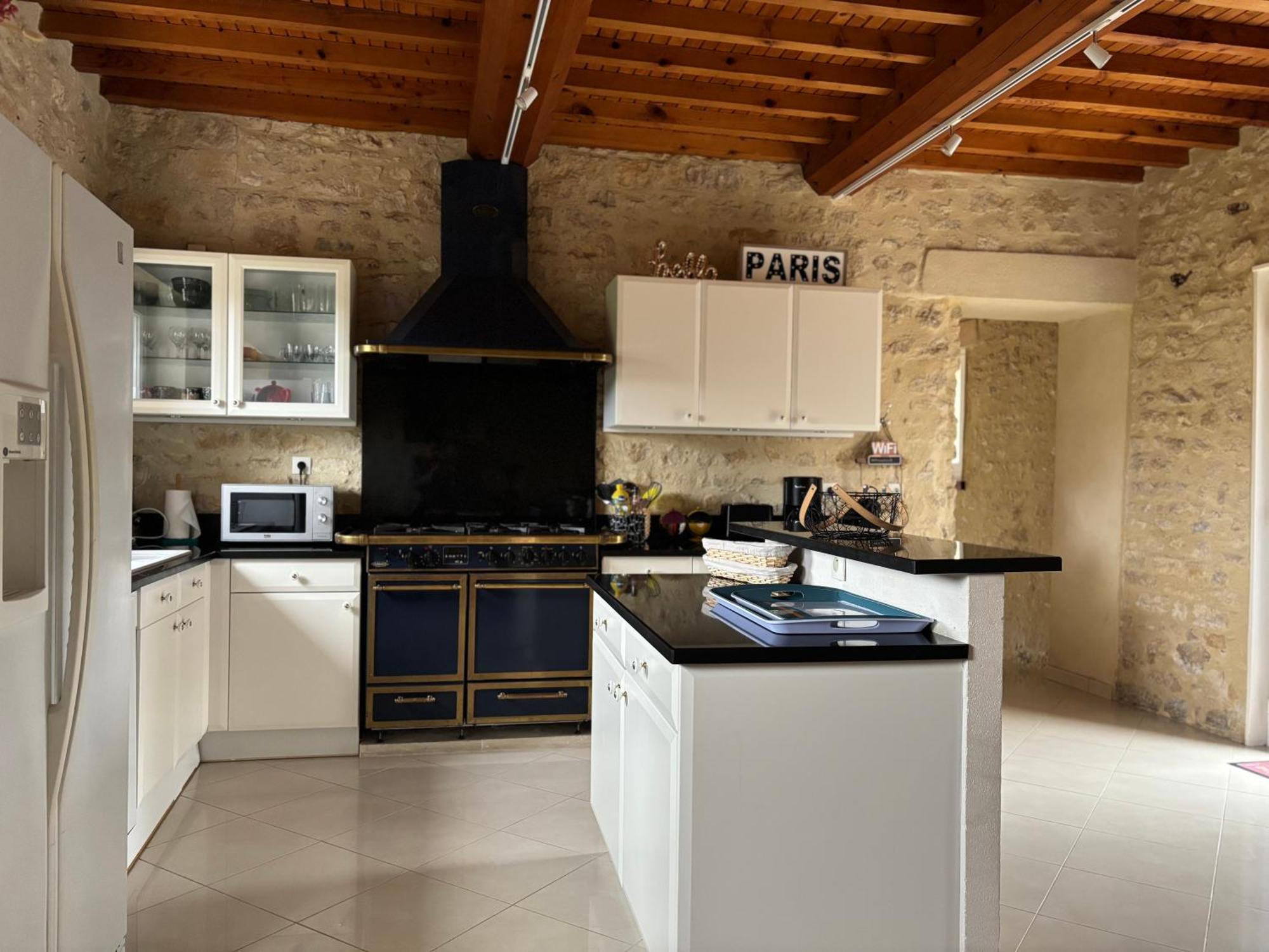 Le So Art, Grande Maison 4 Chambres, Terrain De Petanque, Grand Jardin Clos, Flipper, Babyfoot, Jeux Arcade, Ping Pong,1 Km Mer, Proche Golf, Port En Bessin, Bayeux Et Plages Du Debarquement, Adaptee Enfants Commes Eksteriør bilde
