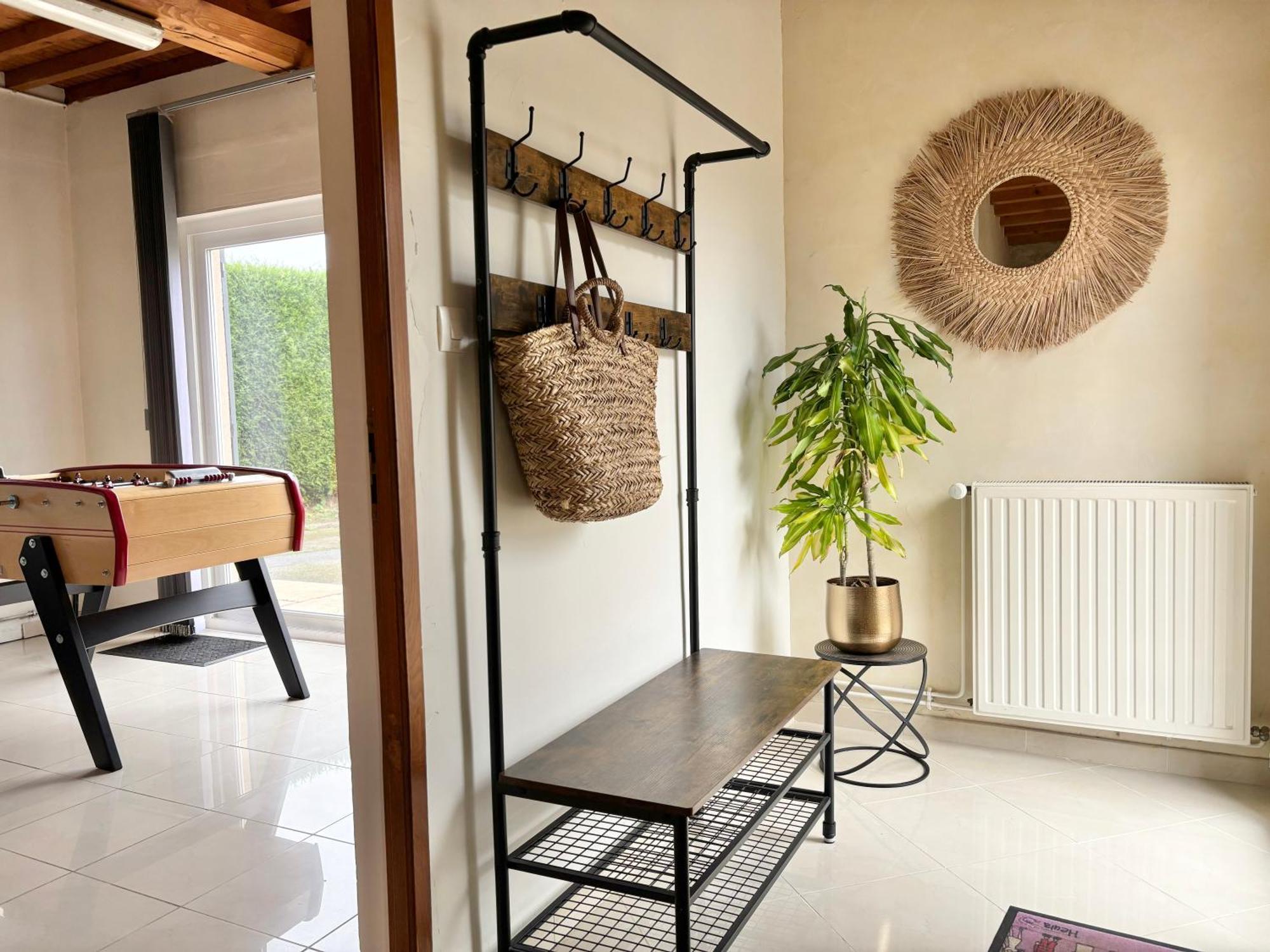 Le So Art, Grande Maison 4 Chambres, Terrain De Petanque, Grand Jardin Clos, Flipper, Babyfoot, Jeux Arcade, Ping Pong,1 Km Mer, Proche Golf, Port En Bessin, Bayeux Et Plages Du Debarquement, Adaptee Enfants Commes Eksteriør bilde